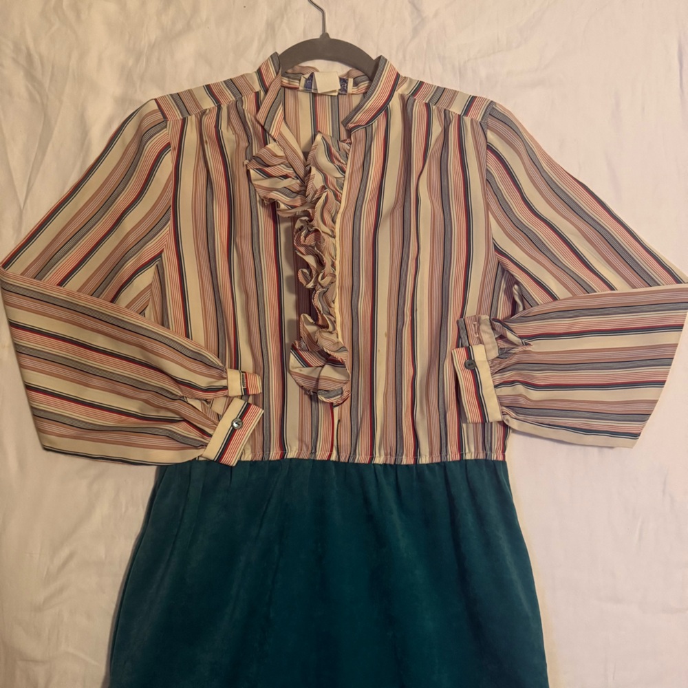 Shelby Place Vintage Dress with Green velvet